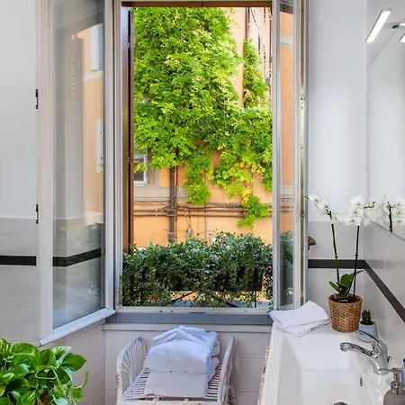 Hidden Gem In Center - Steps From Colosseum Apartment Rome